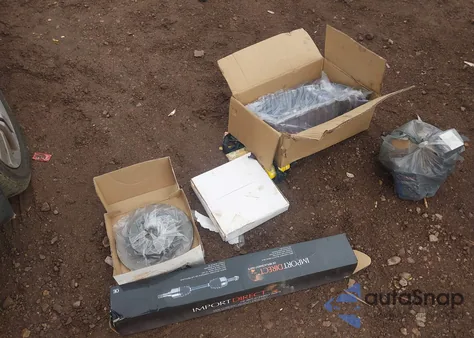 2010 Honda Accord 2.4 Lx-P z USA, uszkodzony, nr VIN 1HGCP2F44AA084089